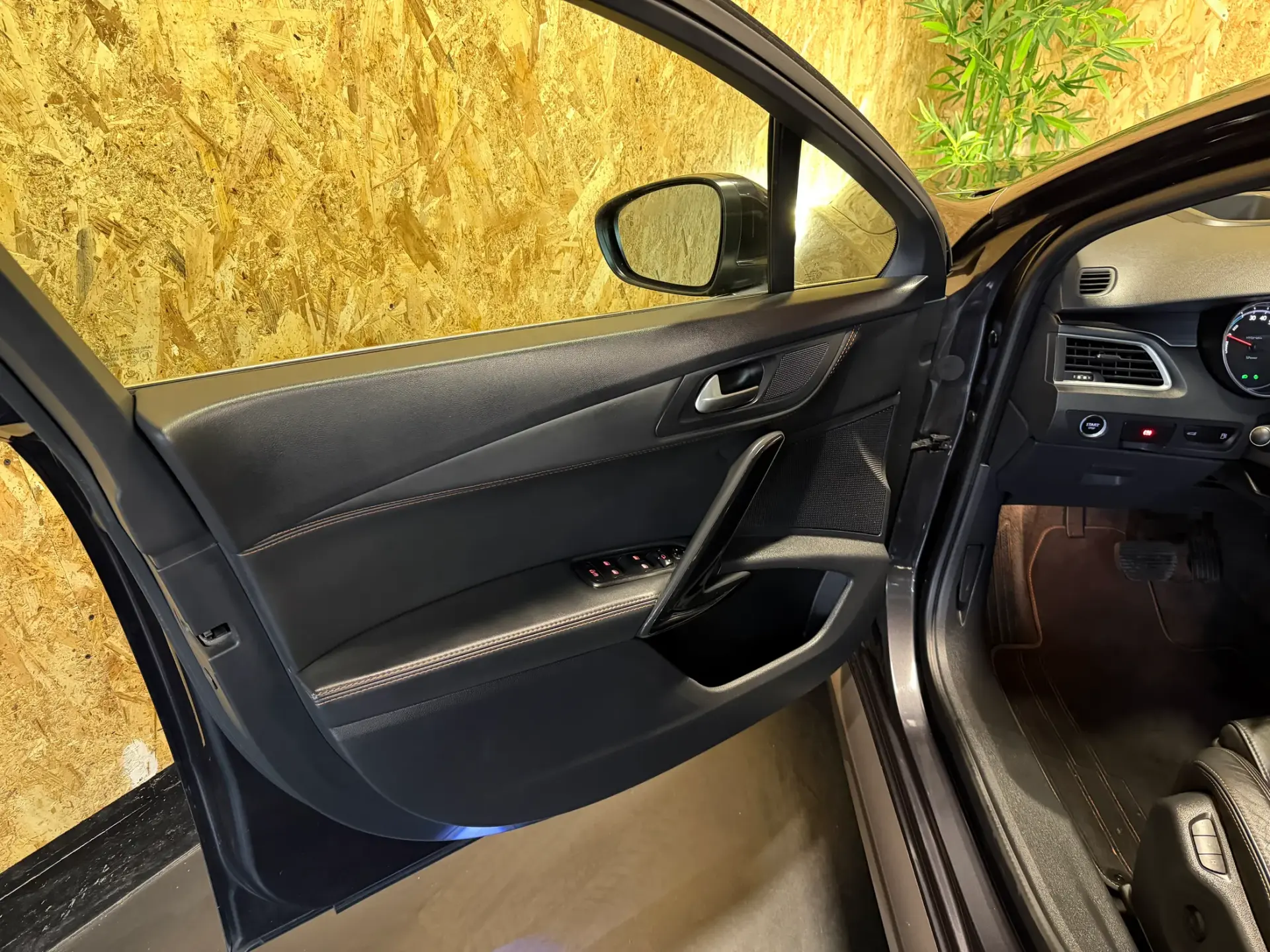 Peugeot 508 RXH 2.0 HDi Hybrid4 2-Tronic 5