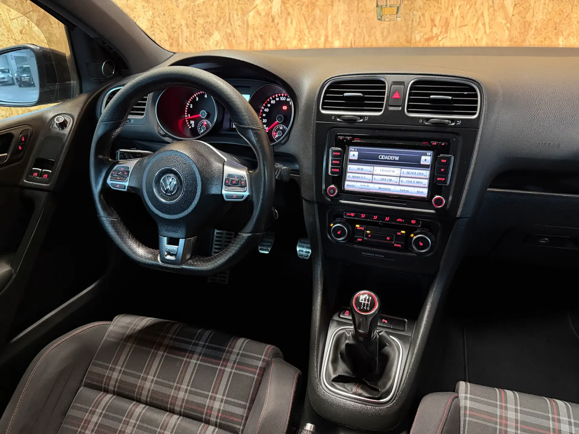 Volkswagen Golf 2.0 TSi GTi 13