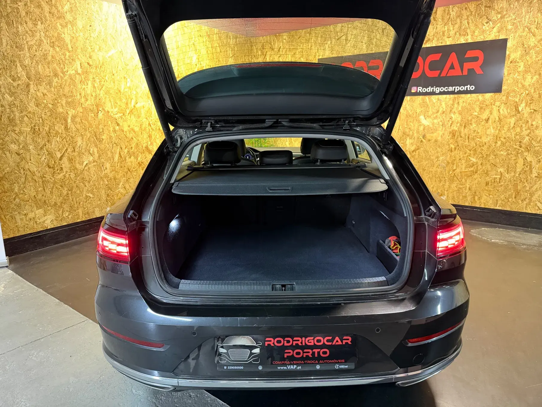 Volkswagen Arteon Shooting Brake Outro 16
