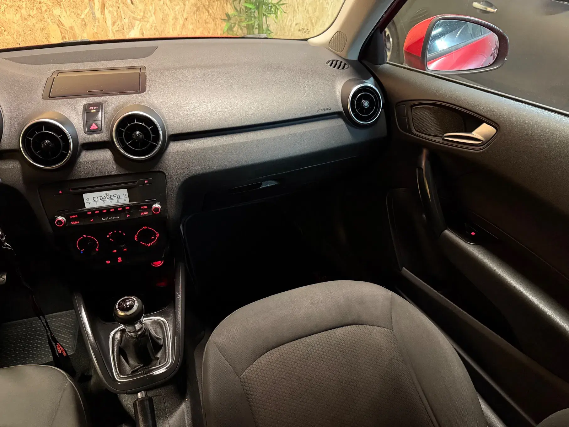 Audi A1 1.6 TDI Advance 6