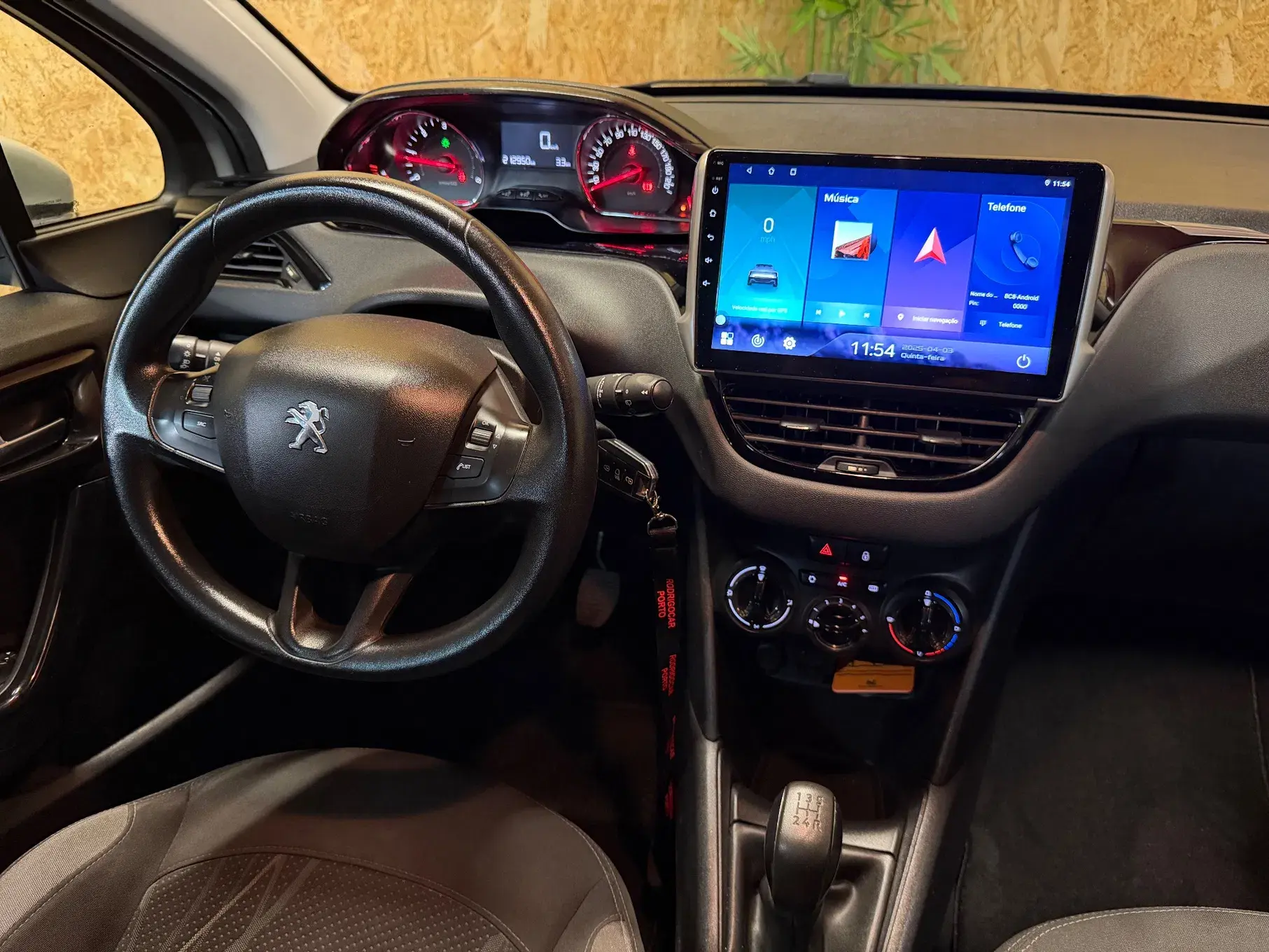 Peugeot 208 1.4 HDi Access 8