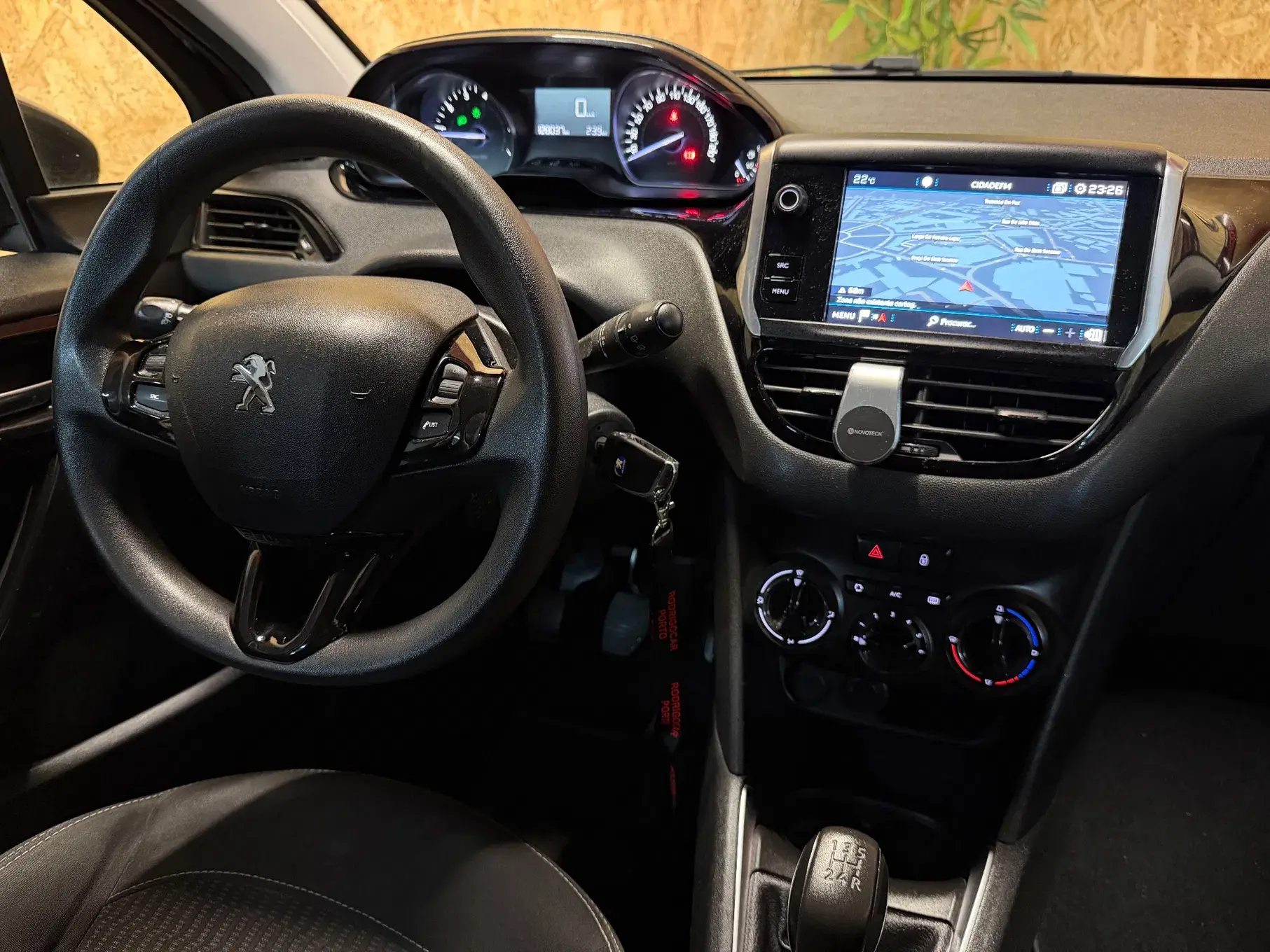 Peugeot 208 PureTech 82 Active 8