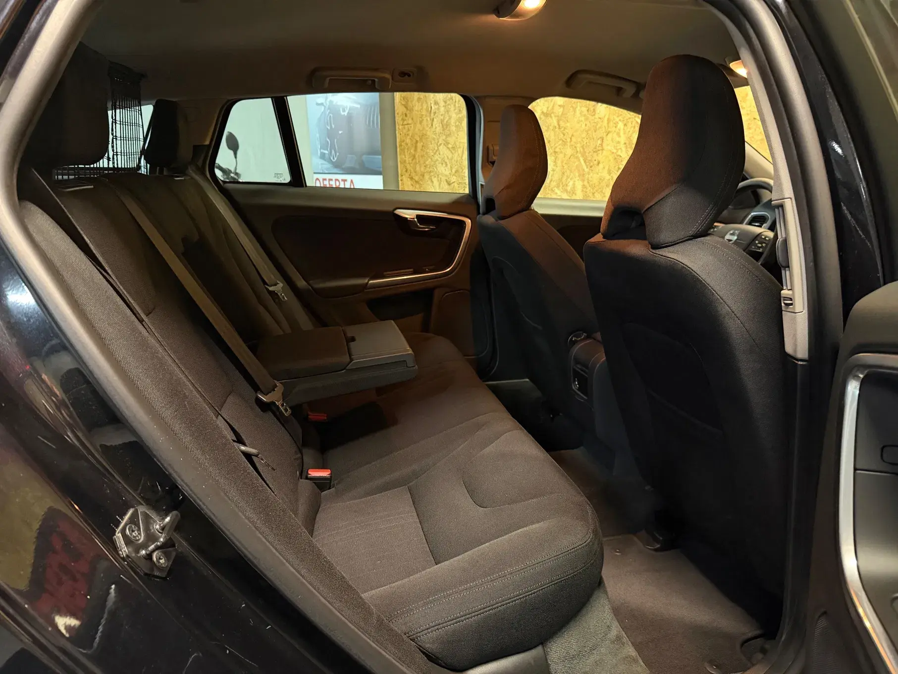 Volvo V60 2.0 D3 Momentum Start/Stop 2