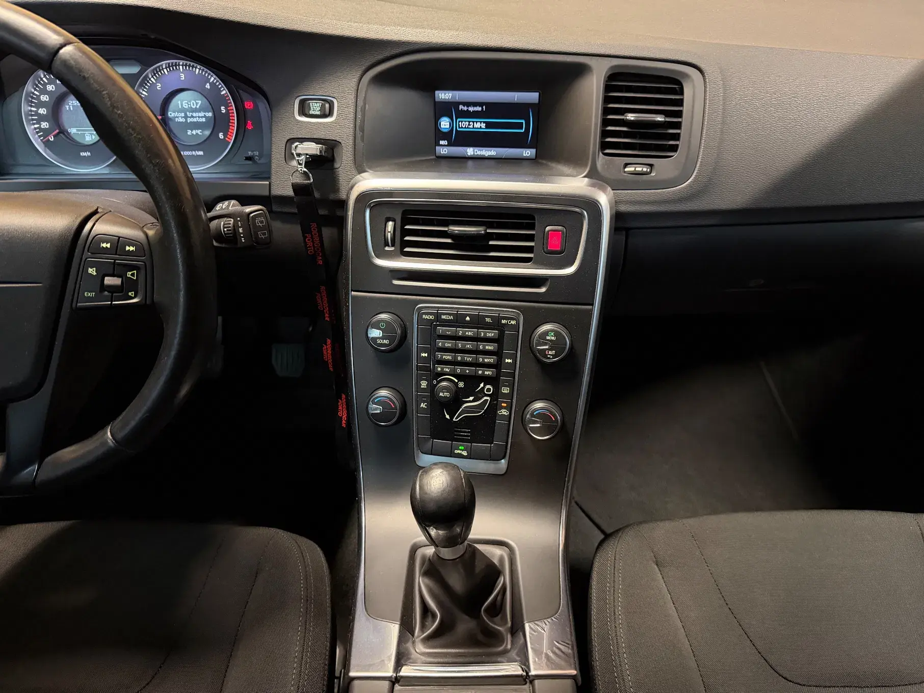Volvo V60 2.0 D3 Momentum Start/Stop 9