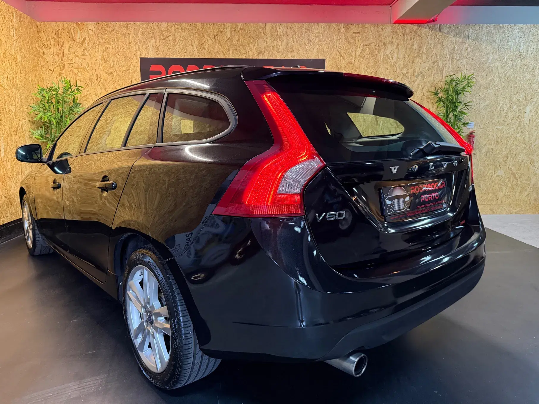 Volvo V60 2.0 D3 Momentum Start/Stop 13