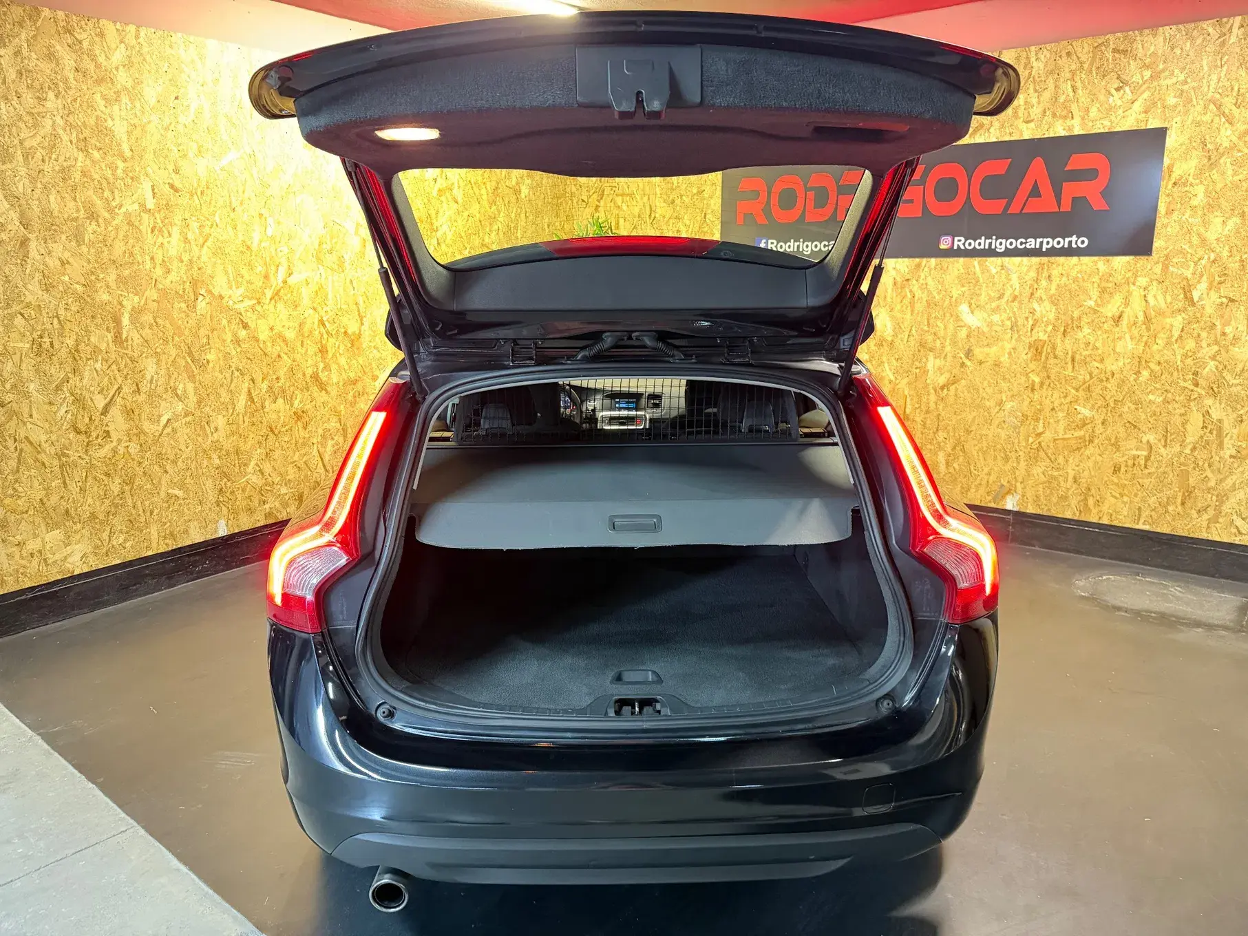 Volvo V60 2.0 D3 Momentum Start/Stop 15