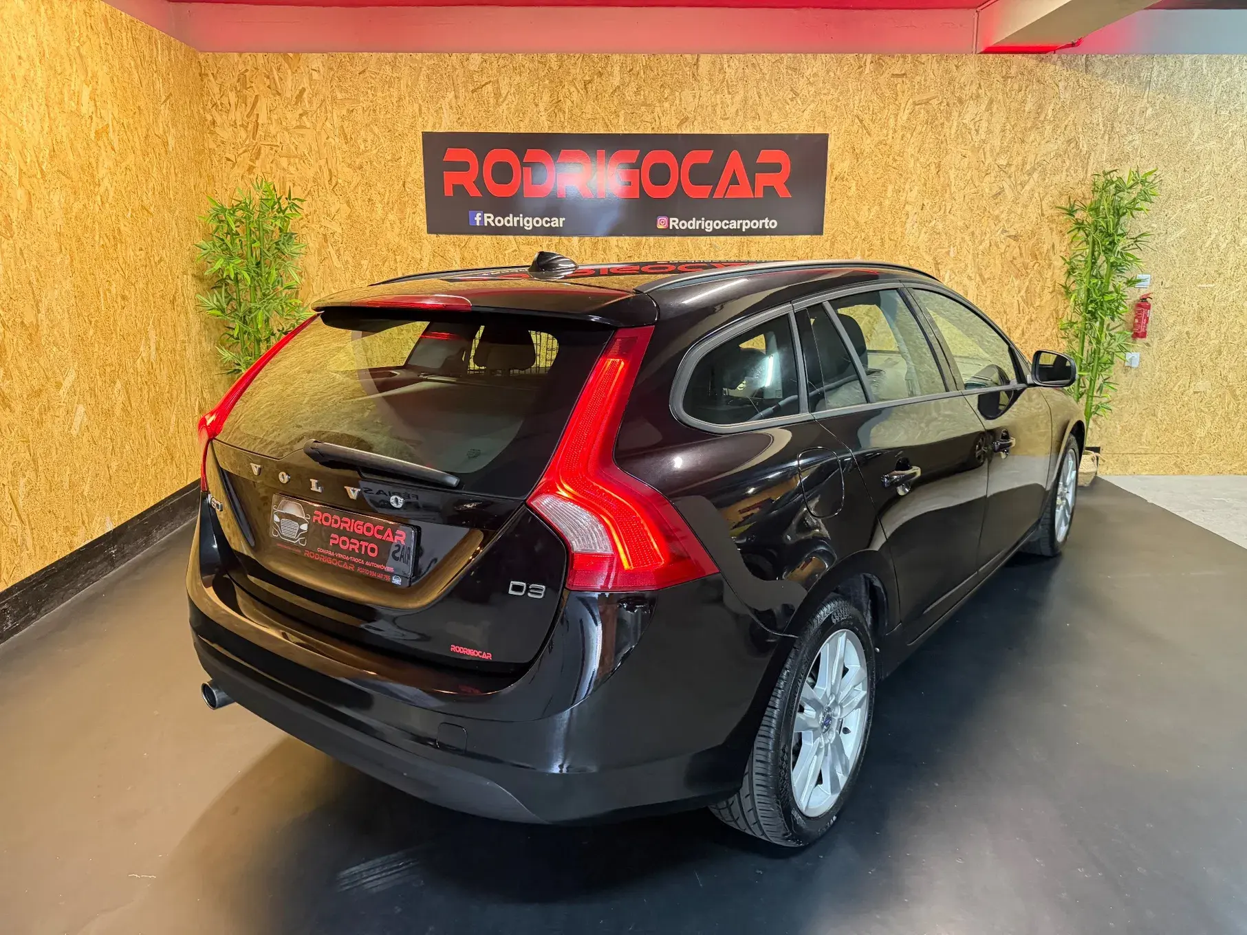 Volvo V60 2.0 D3 Momentum Start/Stop 23