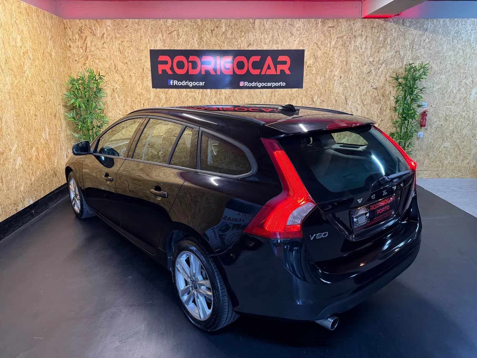 Volvo V60 2.0 D3 Momentum Start/Stop 27