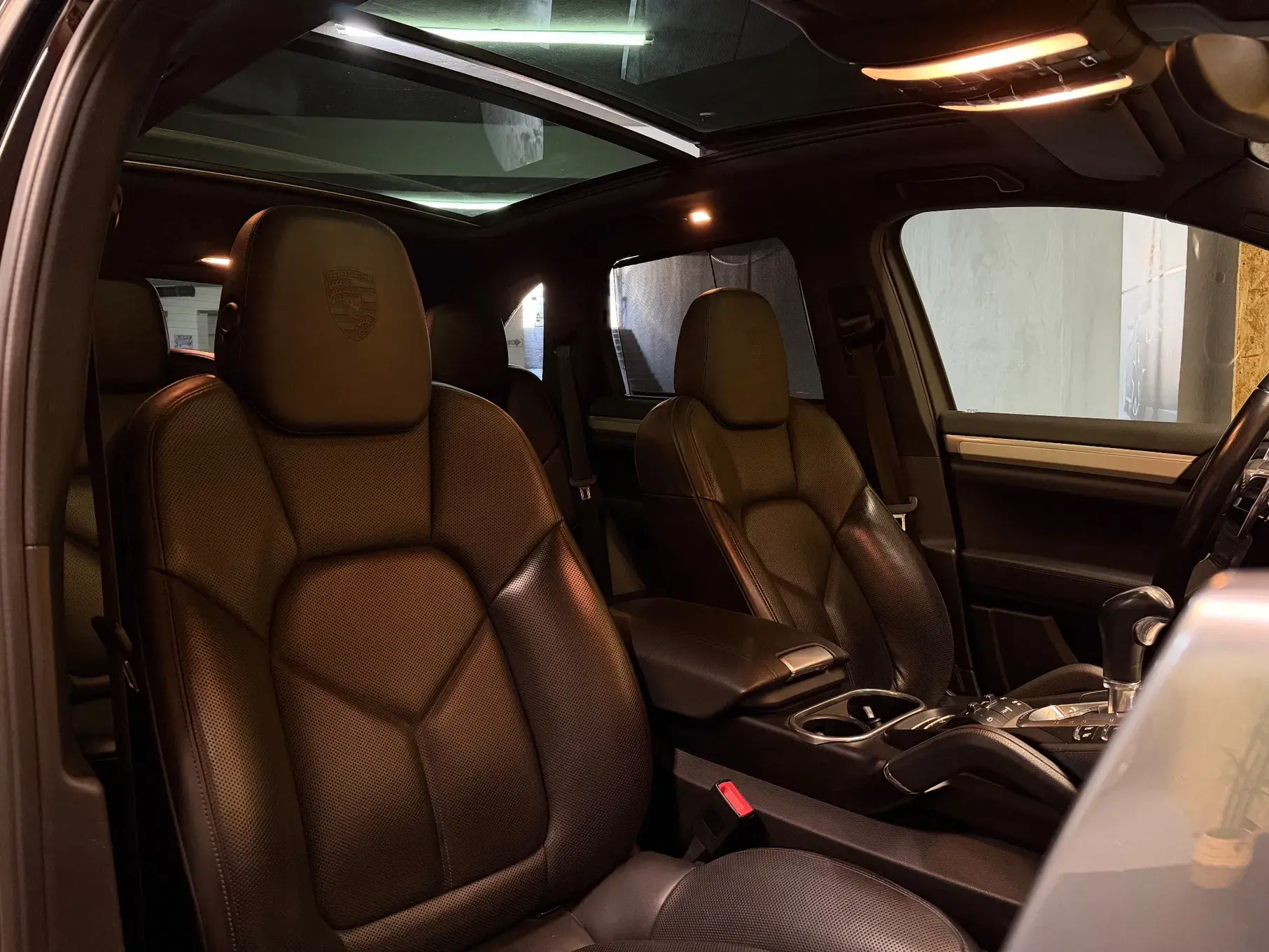 Porsche Cayenne Electric 10
