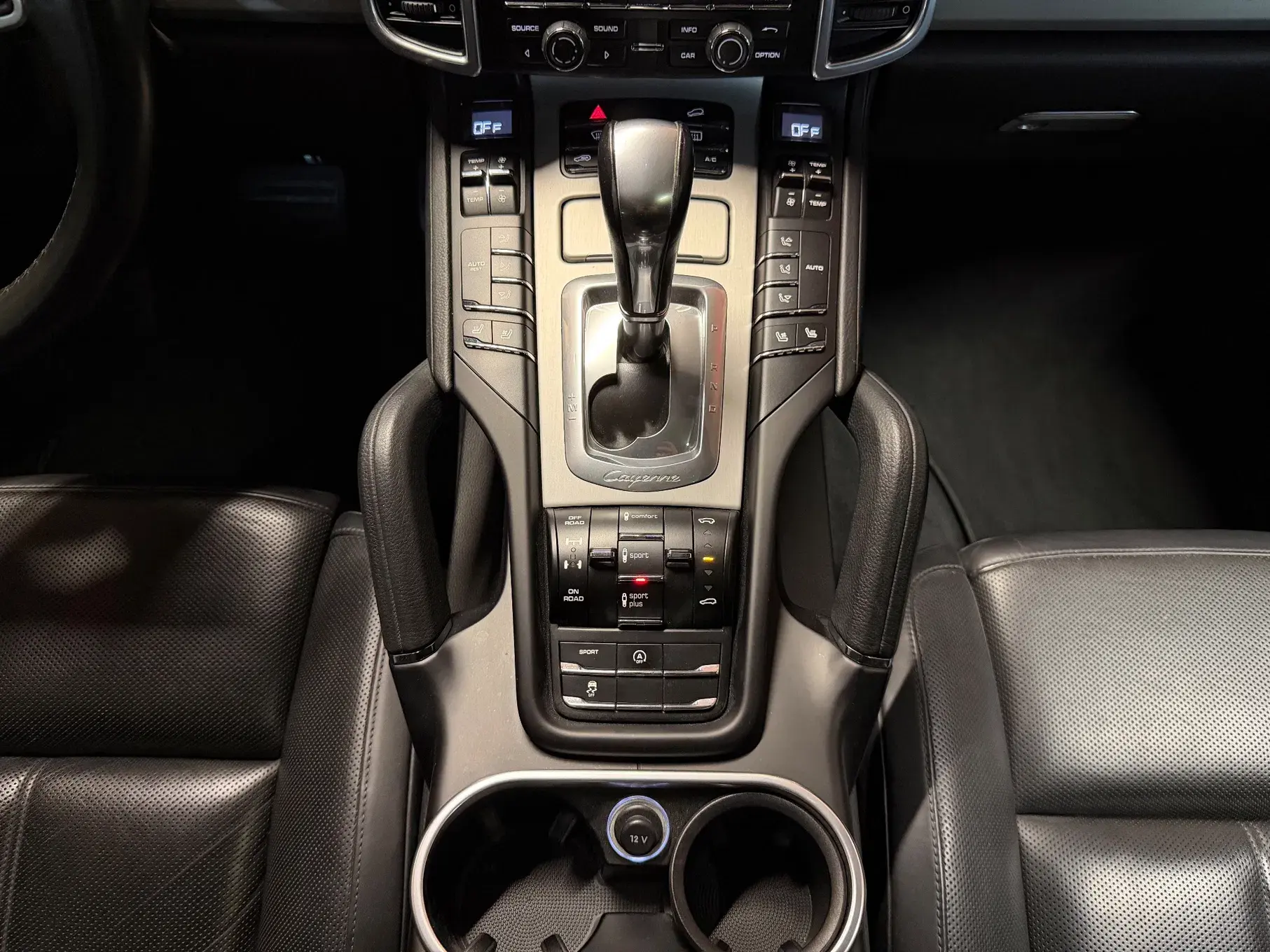 Porsche Cayenne Electric 17