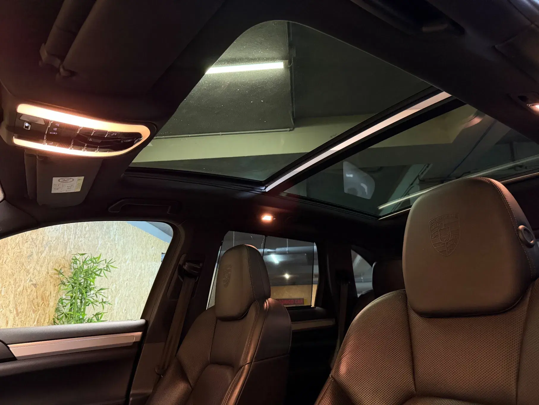 Porsche Cayenne Electric 22