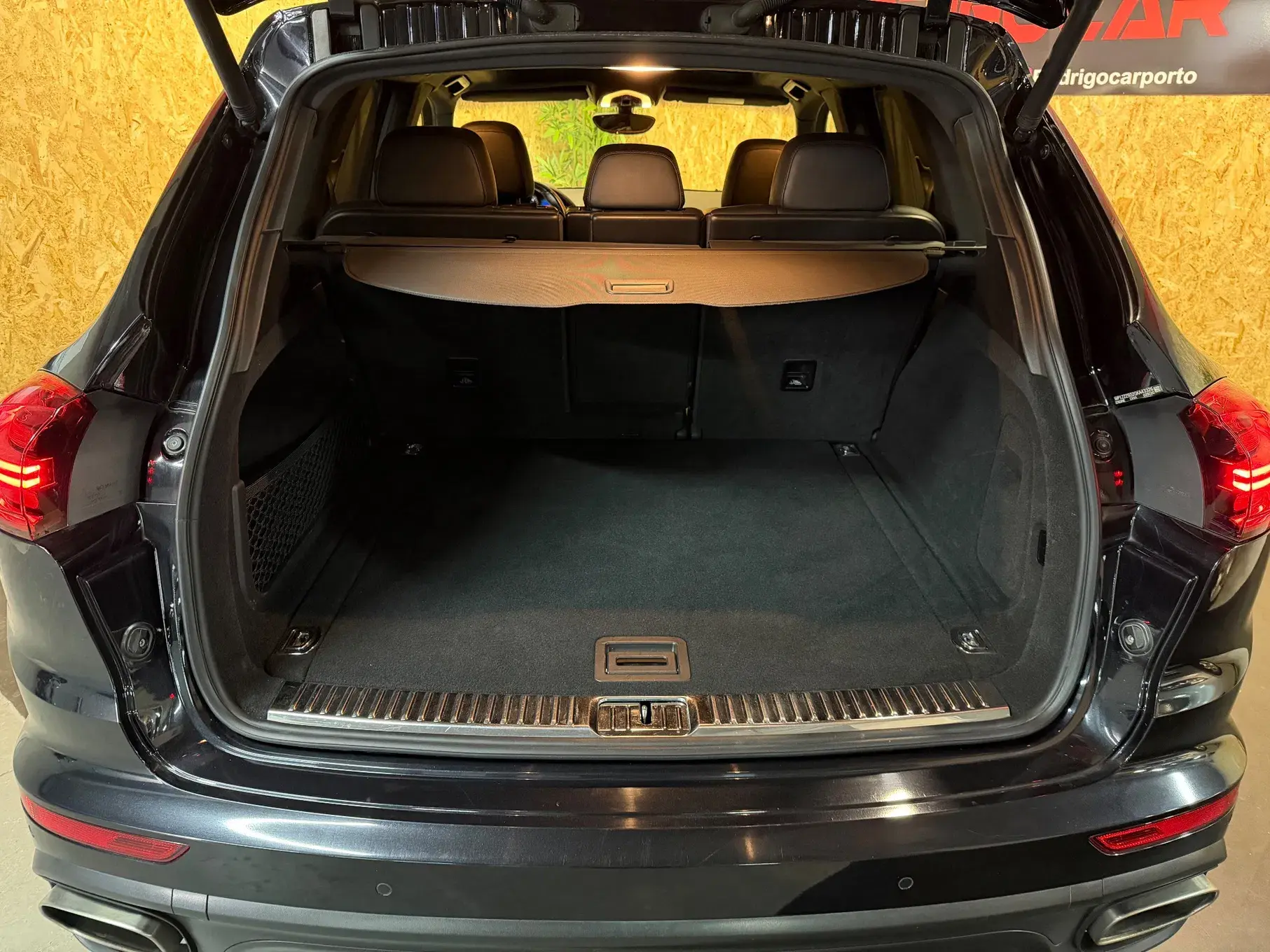 Porsche Cayenne Electric 31