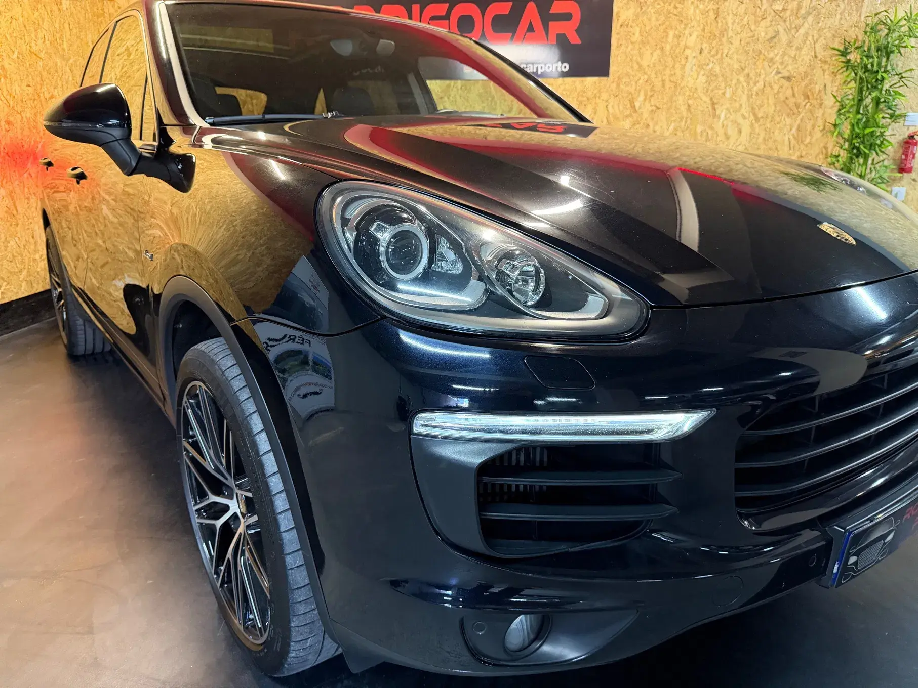 Porsche Cayenne Electric 39