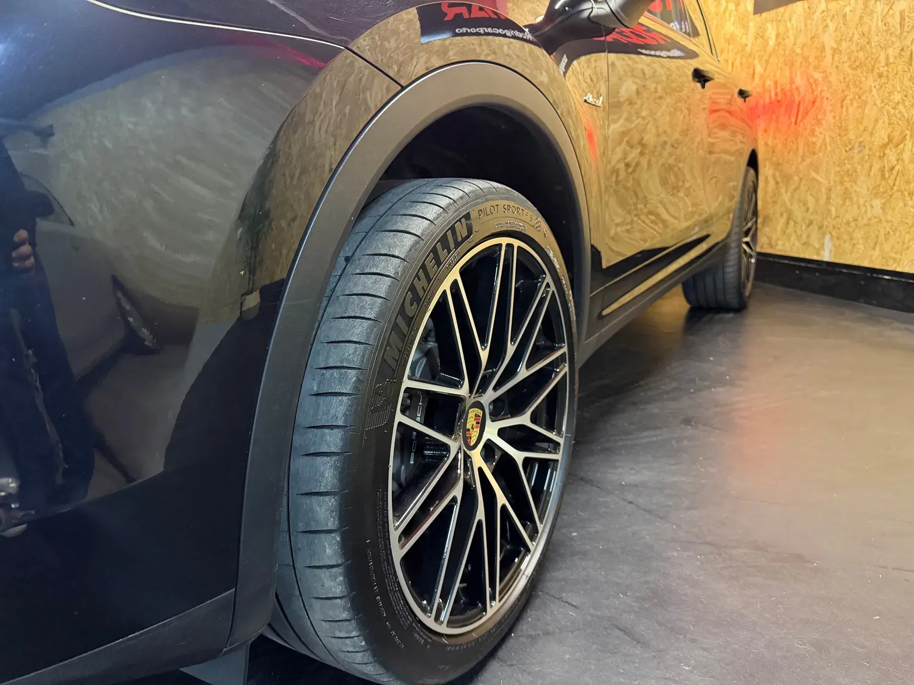 Porsche Cayenne Electric 40
