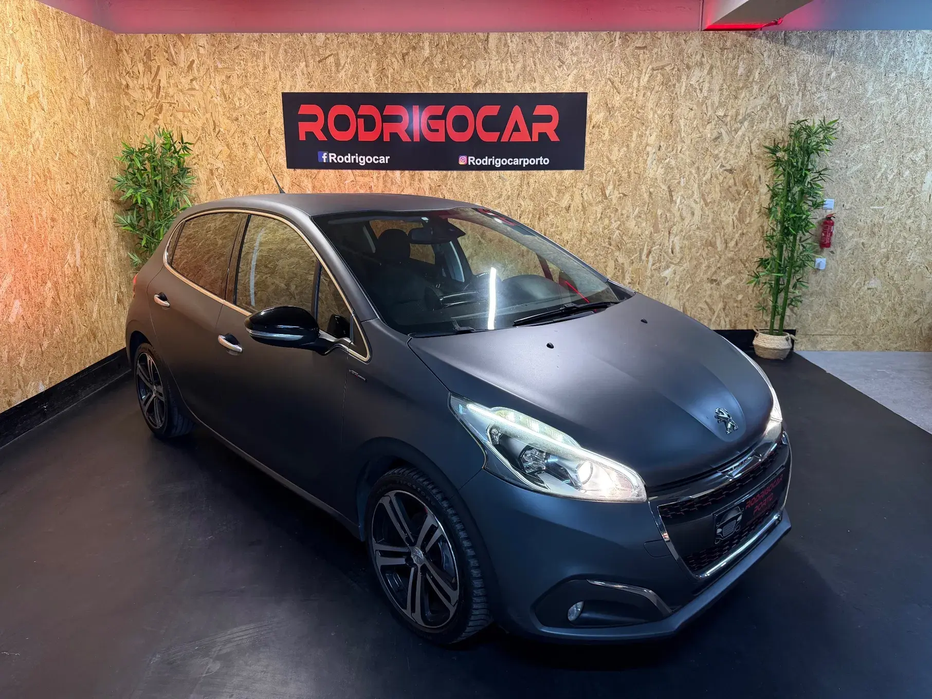 Peugeot 208 1.2 PureTech GT Line 1