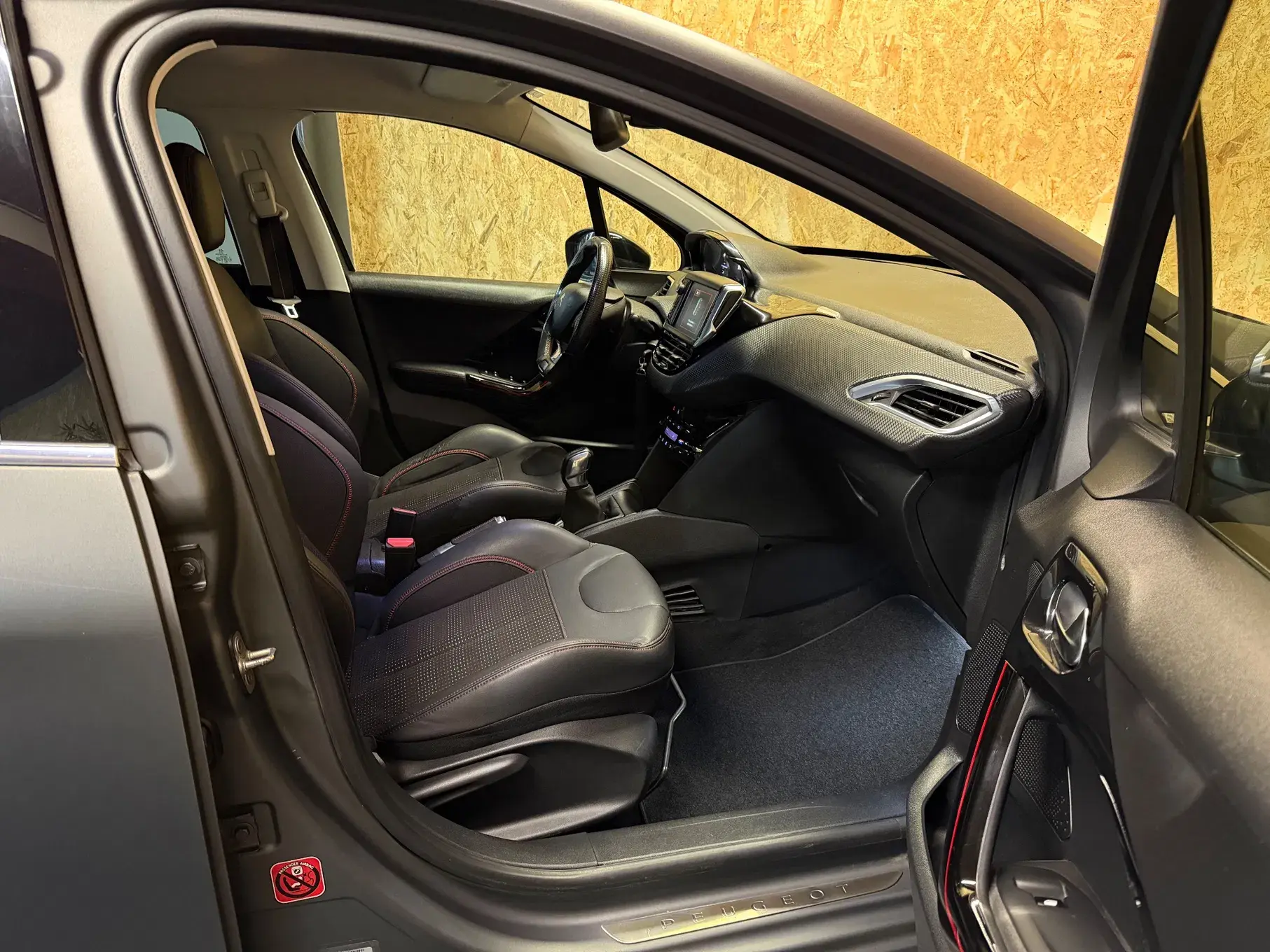 Peugeot 208 1.2 PureTech GT Line 2