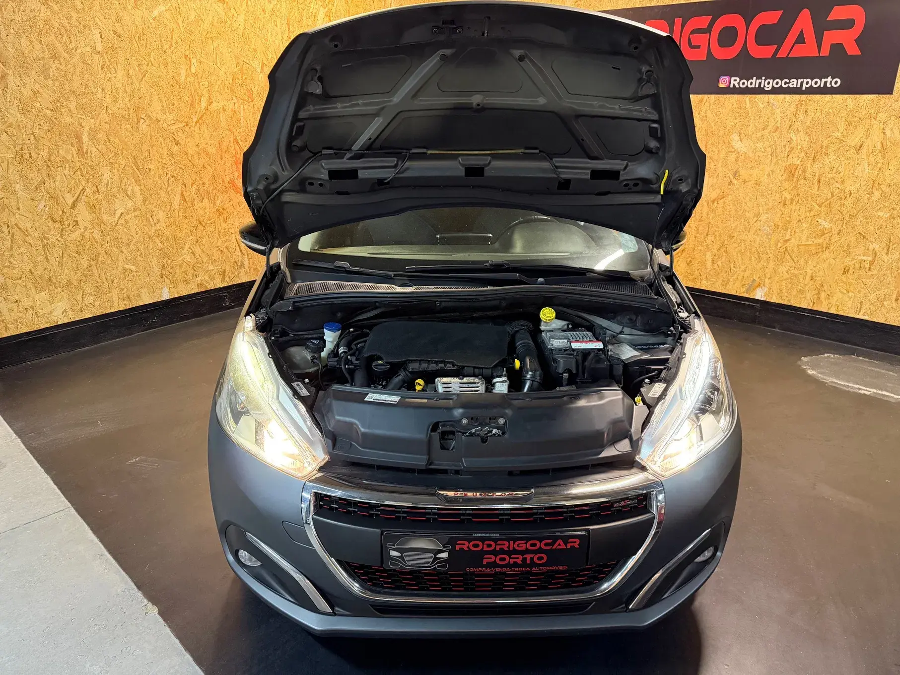 Peugeot 208 1.2 PureTech GT Line 18