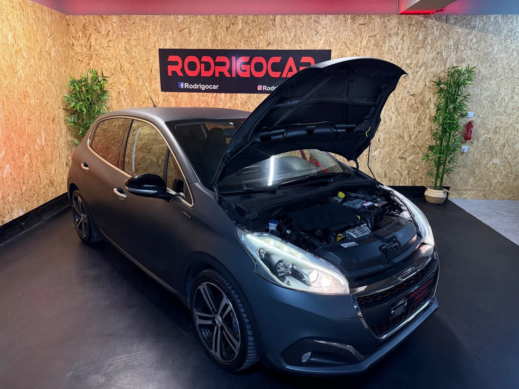 Peugeot 208 1.2 PureTech GT Line 17