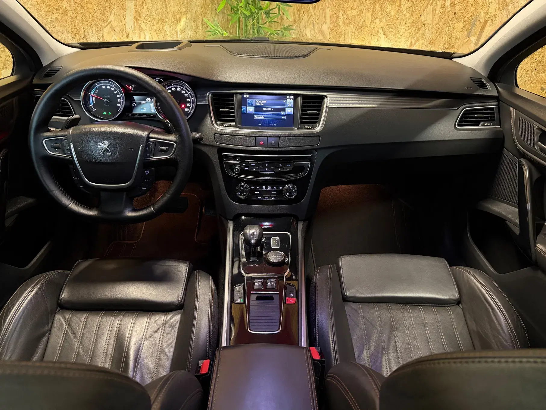 Peugeot 508 SW 2.0 HDi Hybrid4 2-Tronic 6