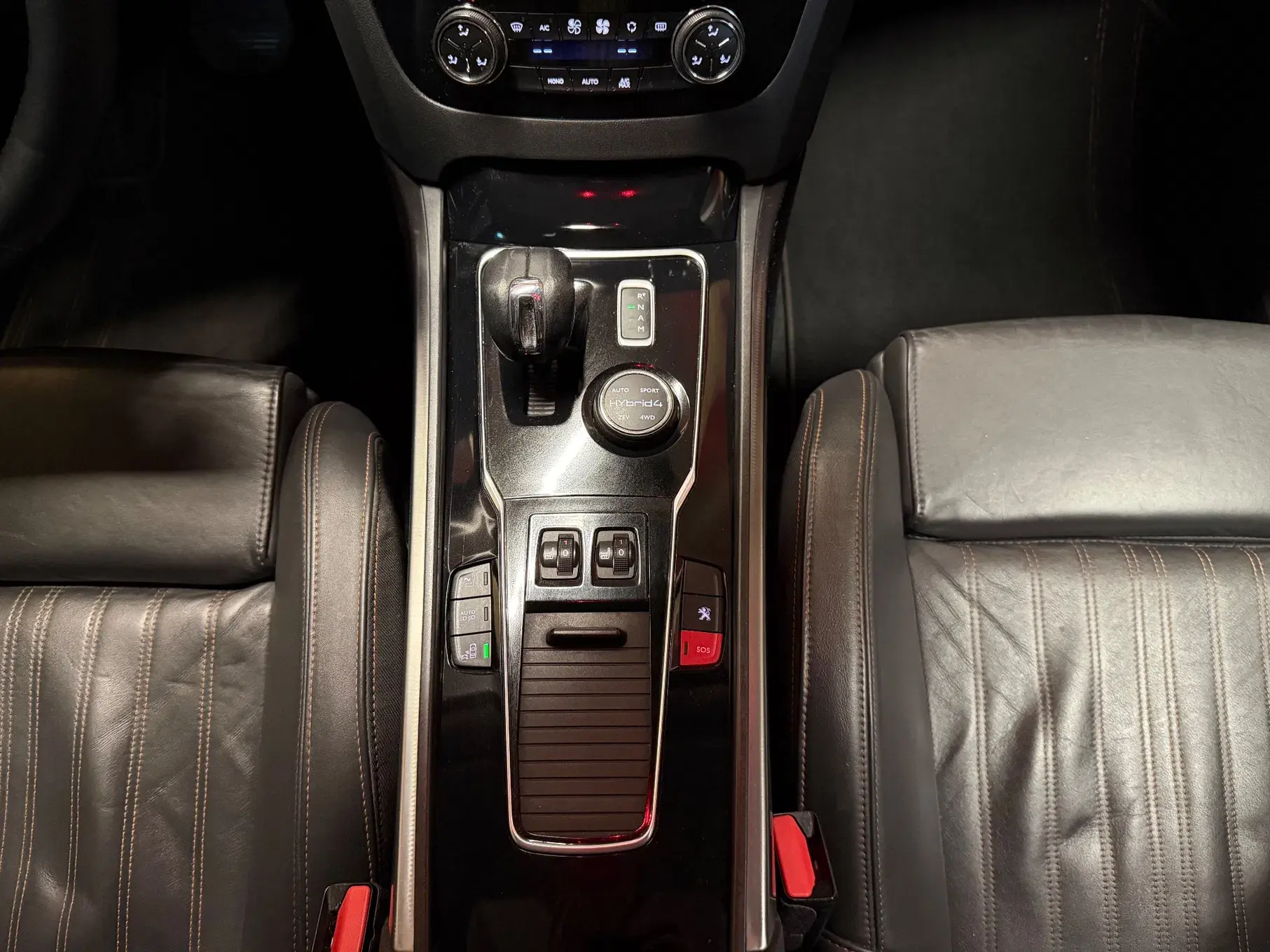Peugeot 508 SW 2.0 HDi Hybrid4 2-Tronic 11