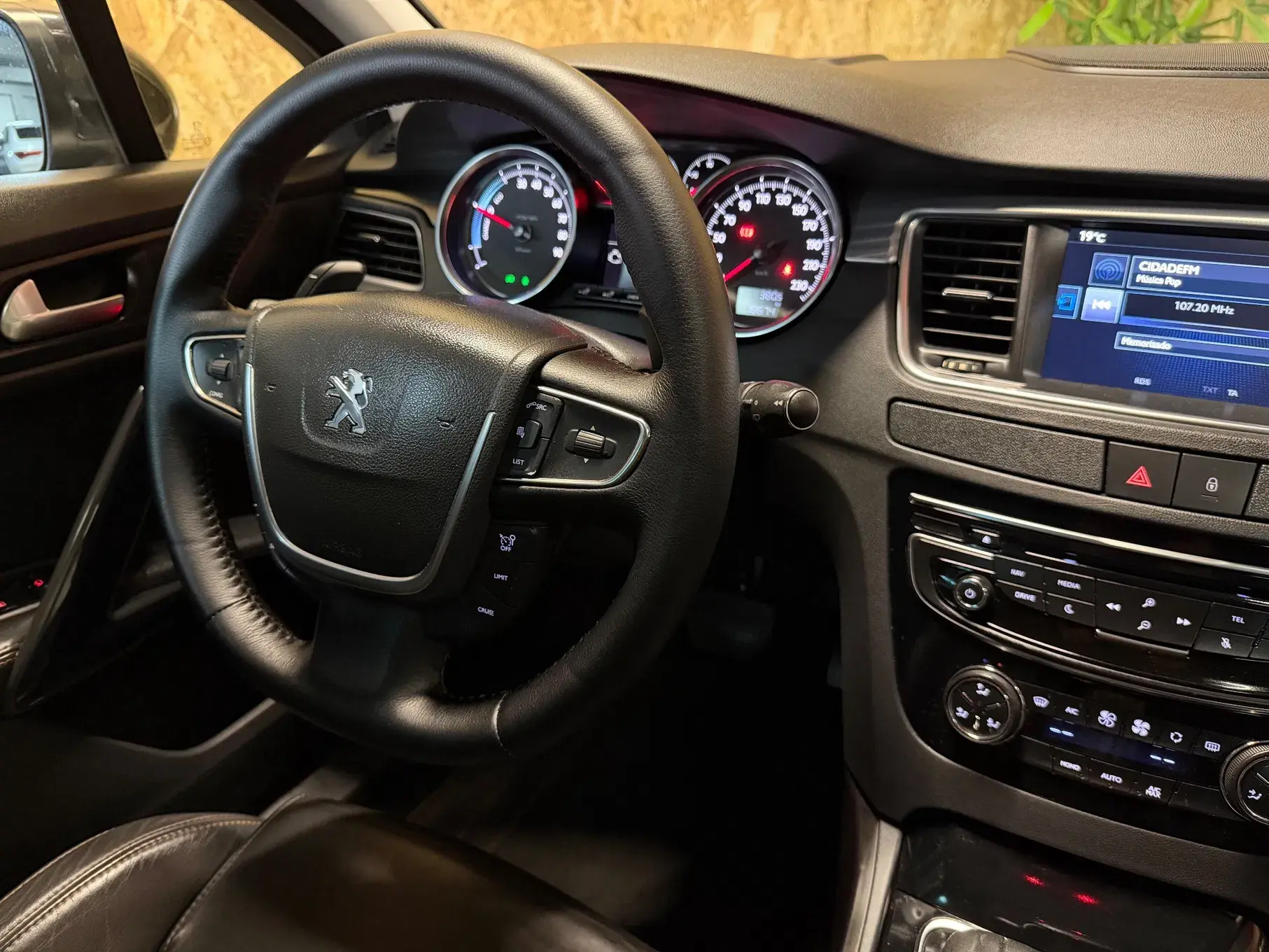 Peugeot 508 SW 2.0 HDi Hybrid4 2-Tronic 14