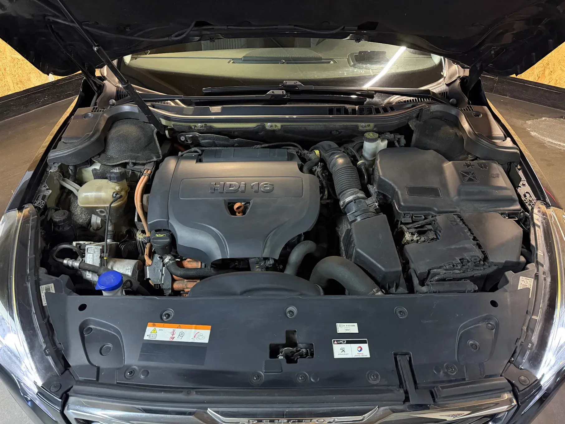 Peugeot 508 SW 2.0 HDi Hybrid4 2-Tronic 30