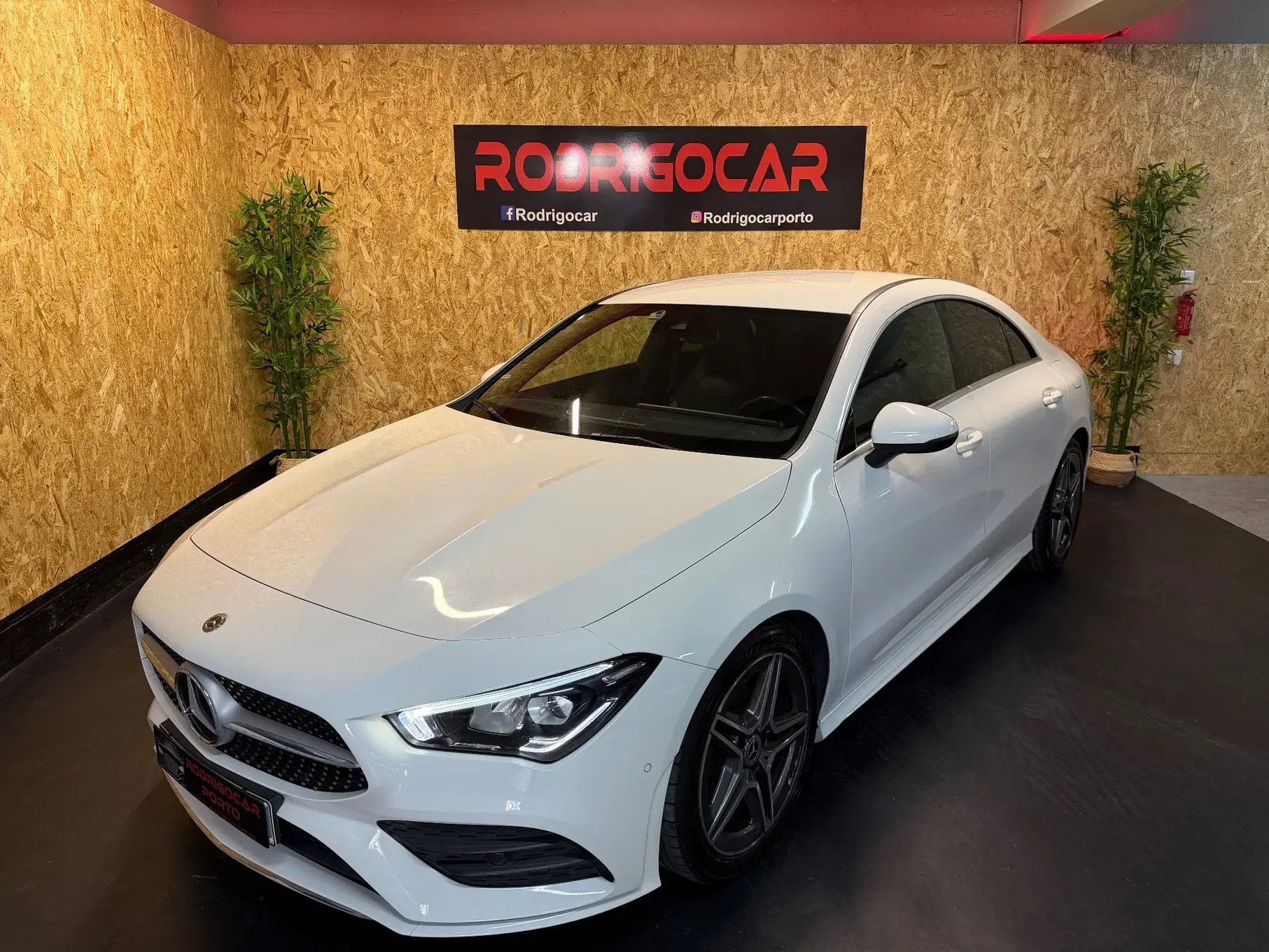 Mercedes-Benz CLA 180 d Shooting Brake AMG Line Aut. 12