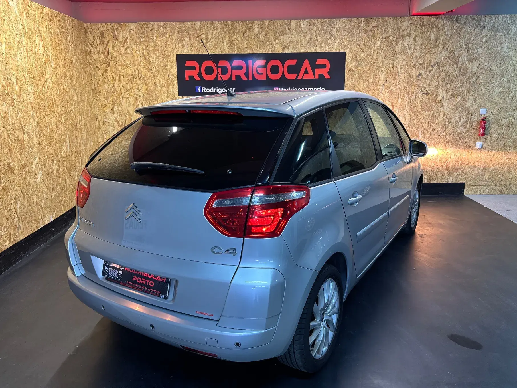 Citroen C4 Picasso 1.6 HDi Exclusive 23