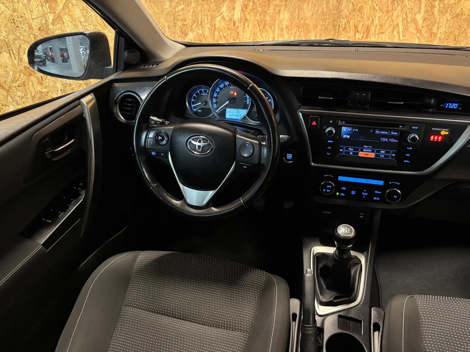 Toyota Auris Touring Sports 1.4 D-4D Com+P.Sport +Navi 7
