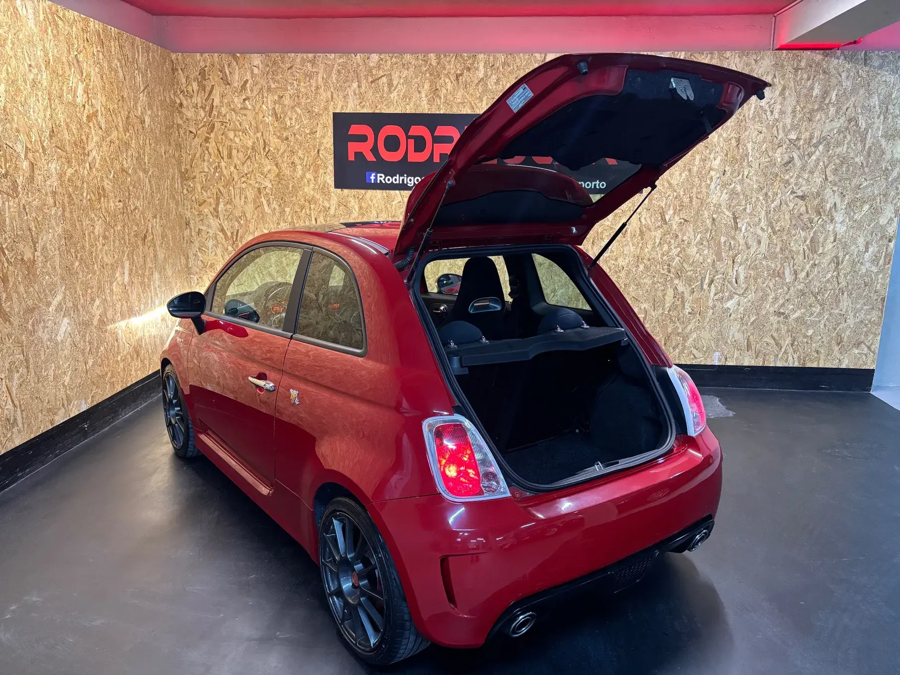 Abarth 500 1.4 T-Jet 11