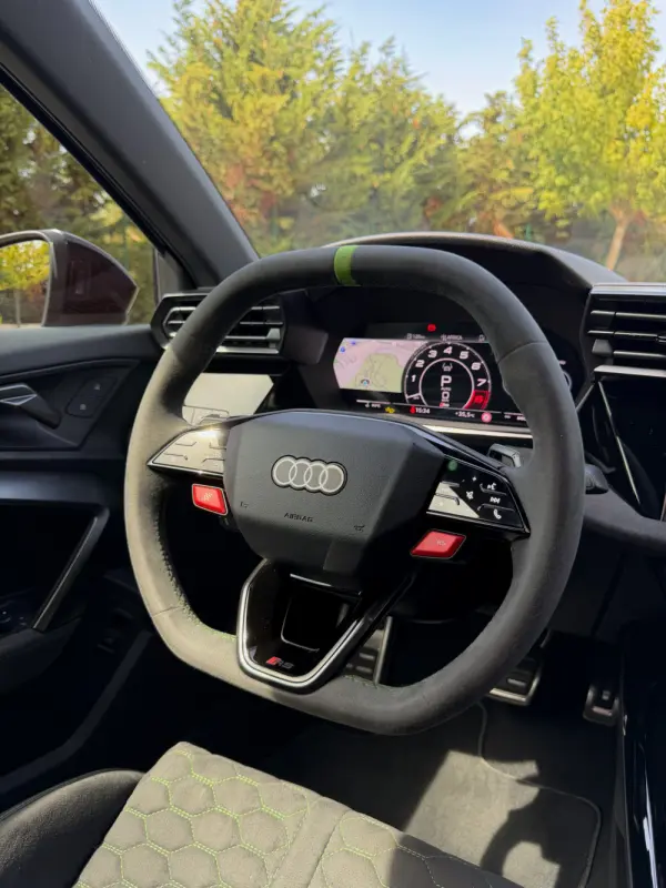 Audi RS3 Sportback 2.5 TFSI quattro S tronic 16