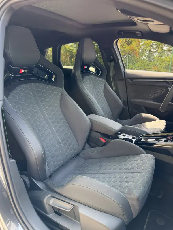 Audi RS3 Sportback 2.5 TFSI quattro S tronic 10