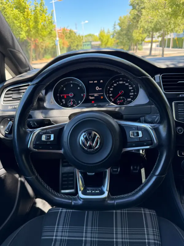 Volkswagen Golf GTD 27