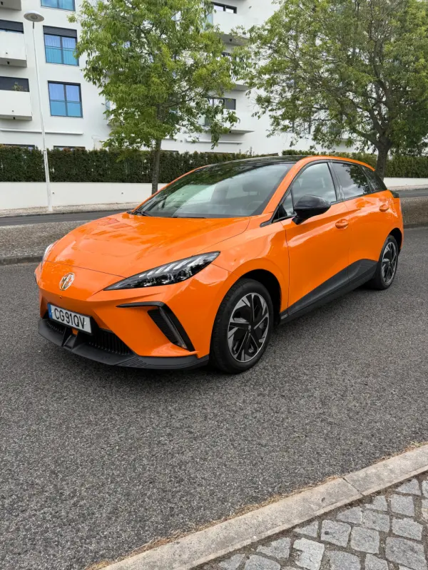 MG MG4 64 kWh Luxury 2