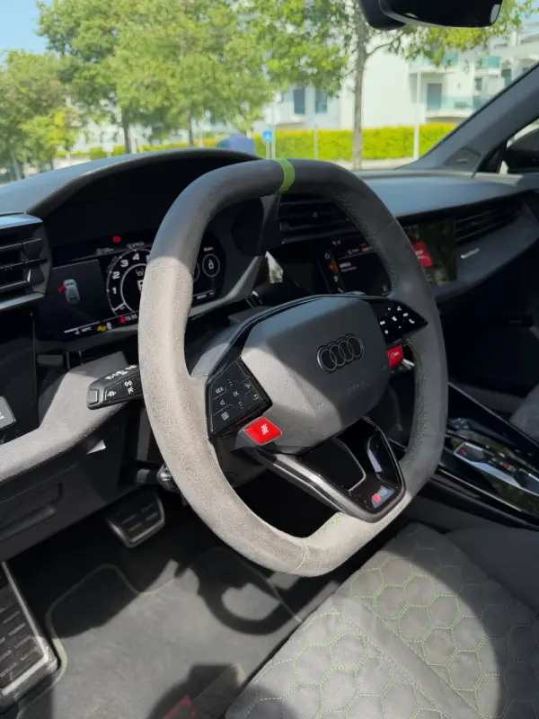 Audi RS3 Sportback 2.5 TFSI quattro S tronic 12