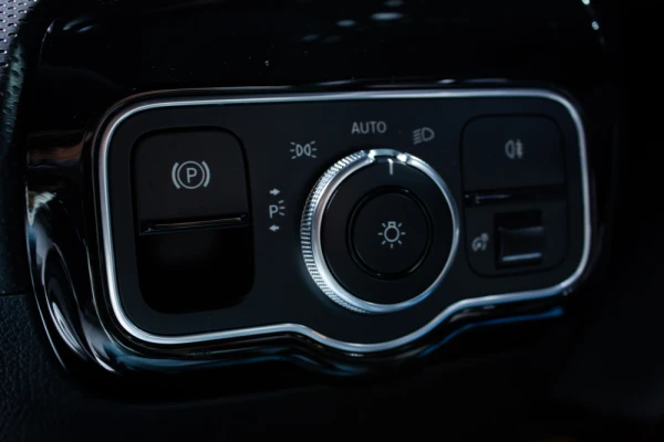 Mercedes-Benz A 180 Limousine Amg 3