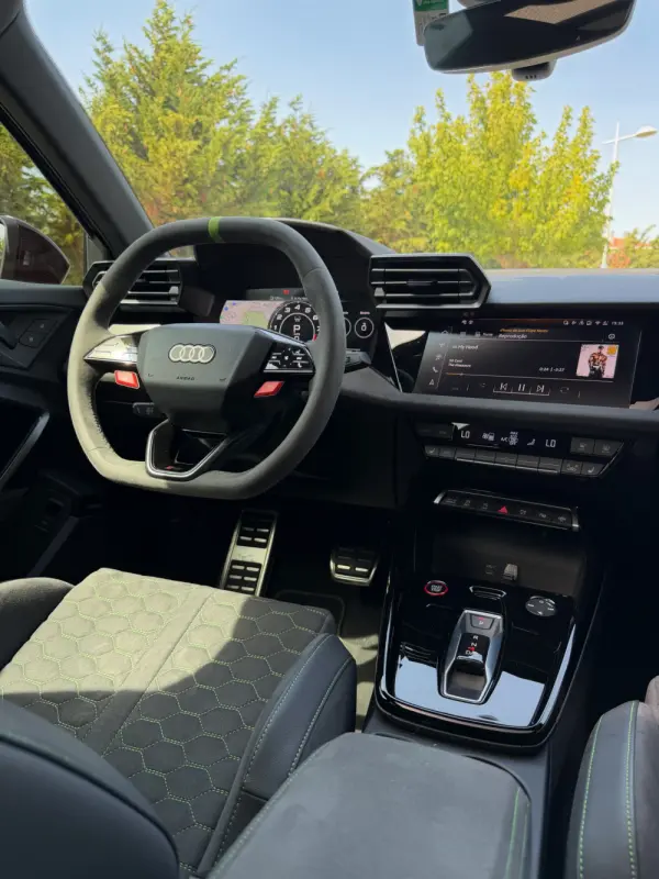 Audi RS3 Sportback 2.5 TFSI quattro S tronic 17