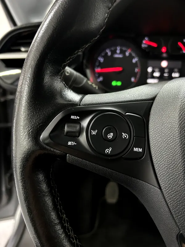 Opel Corsa 1.2 T Elegance 9