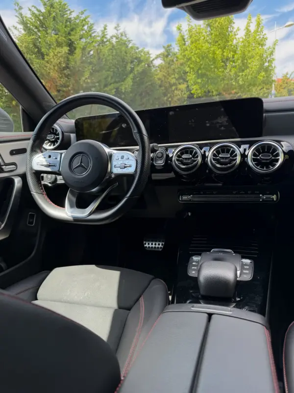 Mercedes-Benz CLA 200 d Shooting Brake AMG Line Aut. 4