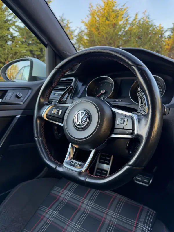 Volkswagen Golf 2.0 GTI 4
