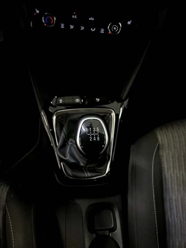 Opel Corsa 1.2 T Elegance 13