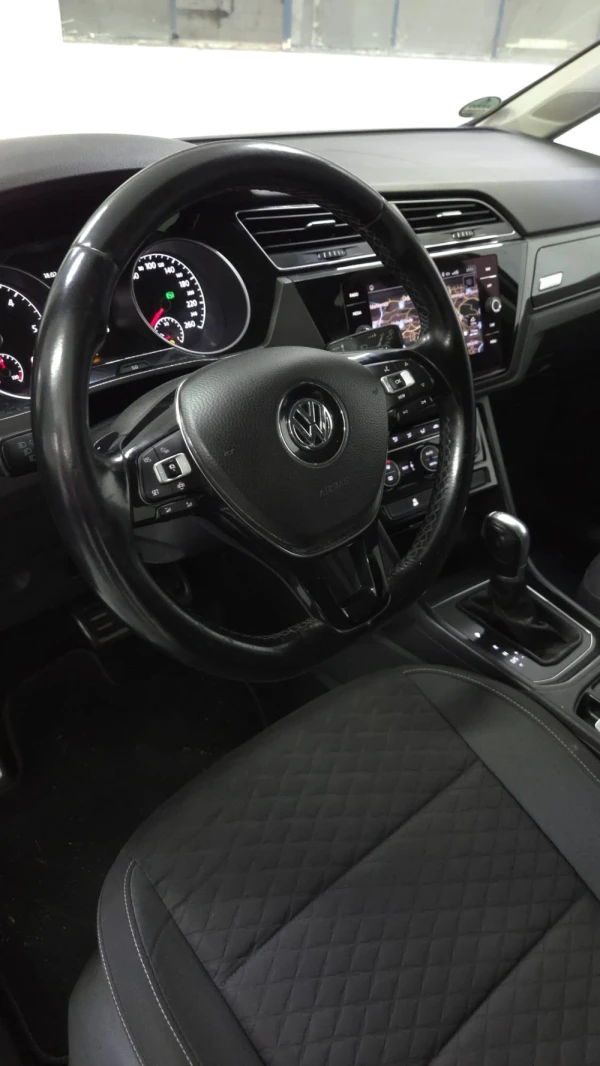 Volkswagen Touran 4