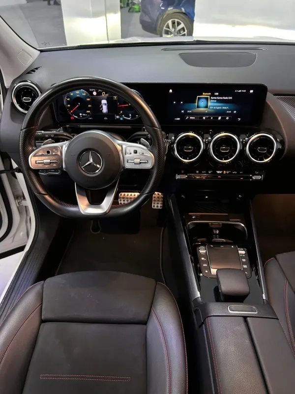 Mercedes-Benz GLA 200 d AMG Line 13