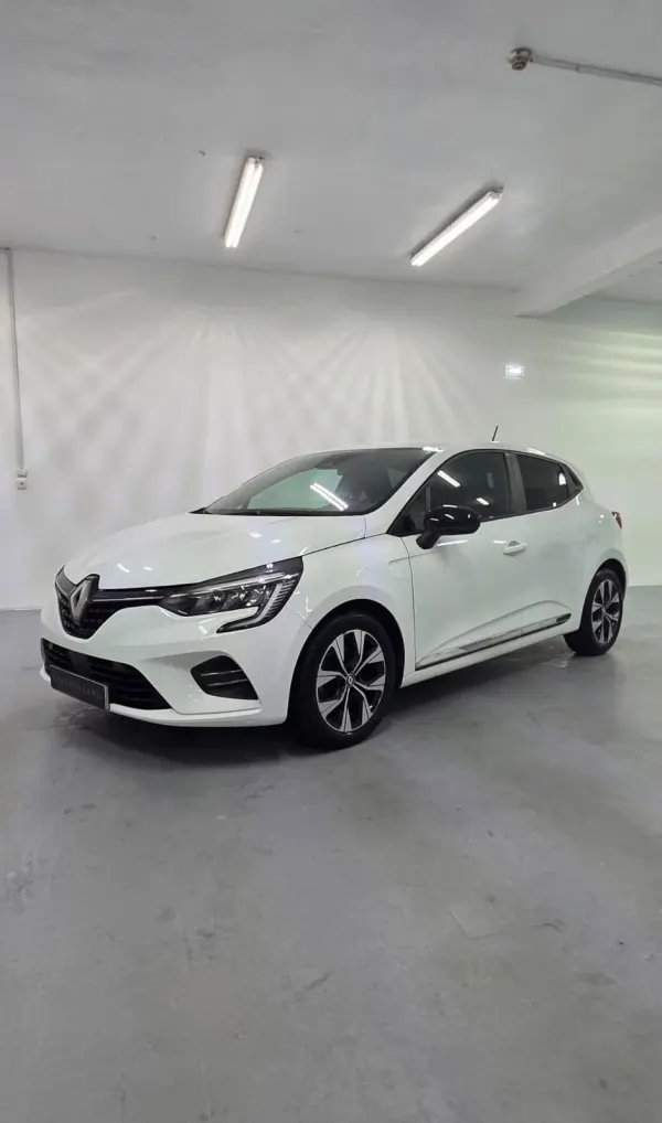 Renault Clio 1.5 Blue dCi Intens 2