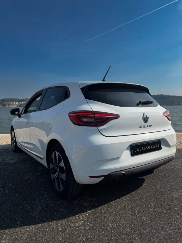 Renault Clio 1.5 Blue dCi Intens 2