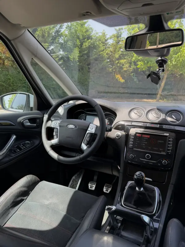 Ford S-Max 2.2 TDCi Titanium 7L 15