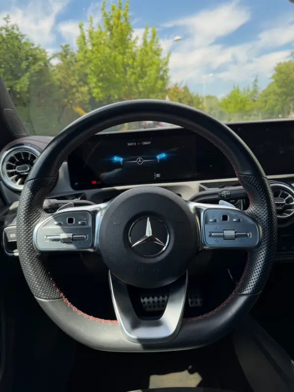 Mercedes-Benz CLA 200 d Shooting Brake AMG Line Aut. 6