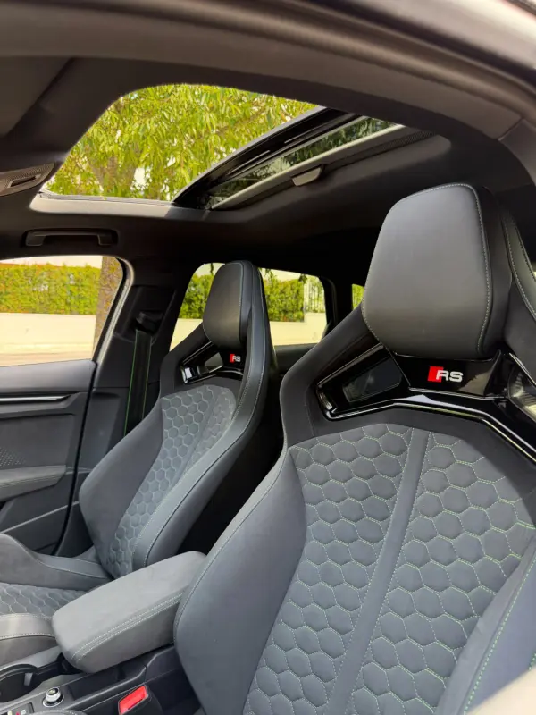 Audi RS3 Sportback 2.5 TFSI quattro S tronic 11
