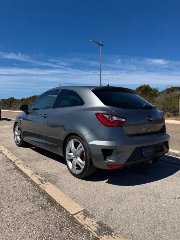 SEAT Ibiza 1.8 TSI Cupra 3