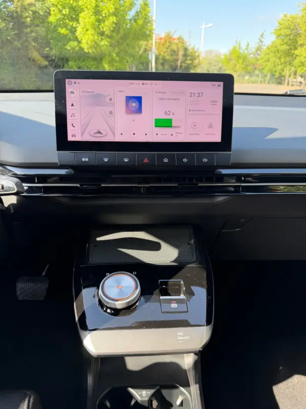 MG MG4 64 kWh Luxury 17